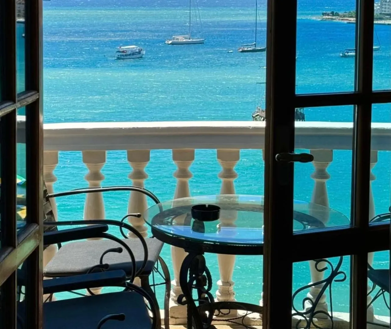 Monte Cristo Hotel - Rooftop Pool Sarande 4*,  Albania