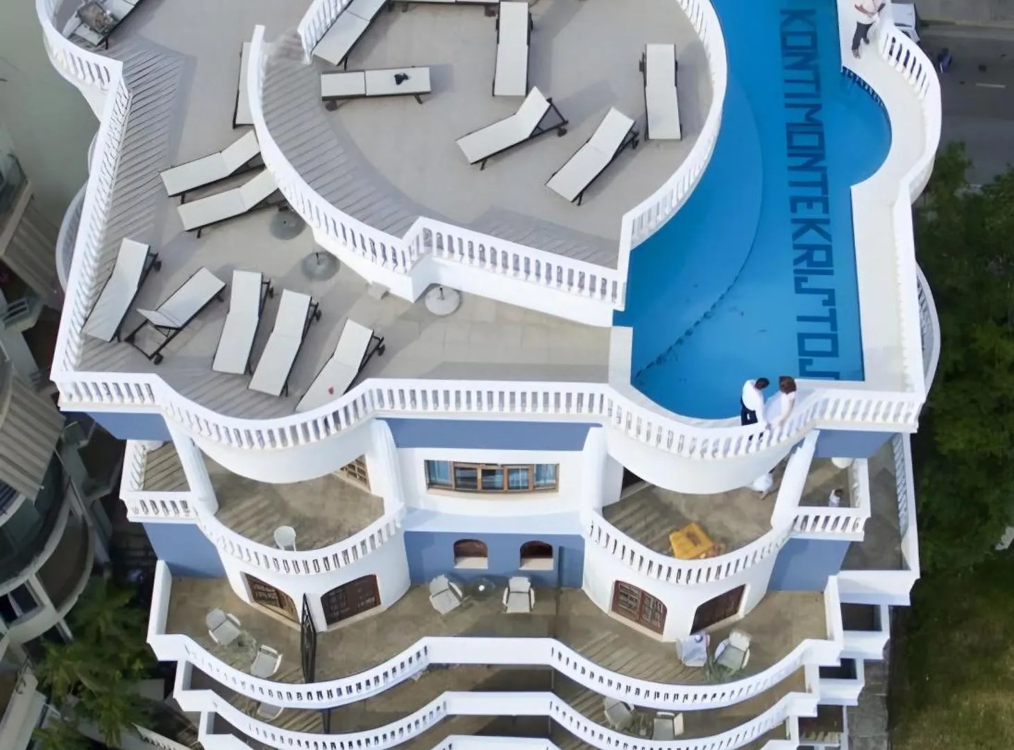 Monte Cristo Hotel - Rooftop Pool Sarande