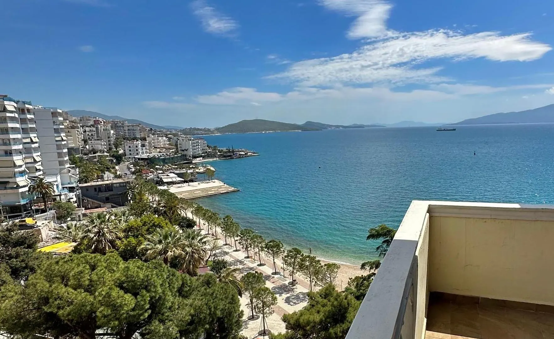 Monte Cristo Hotel - Rooftop Pool Sarande