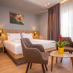 Hotel Azure